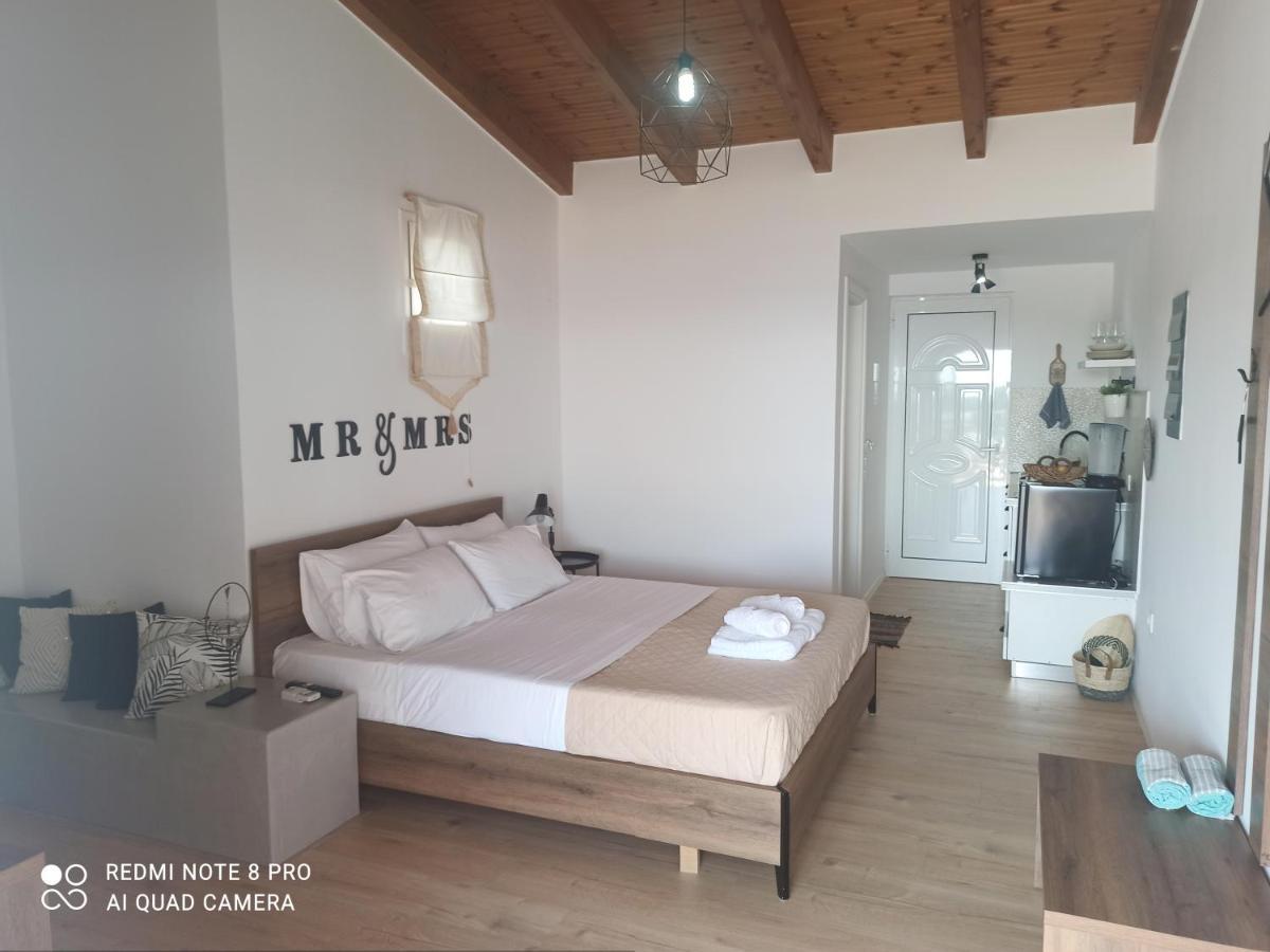 Bourbos Summer Rooms Himare Room photo