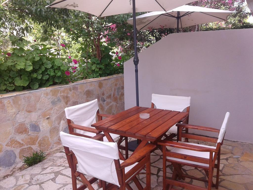 Bourbos Summer Rooms Himare Exterior photo